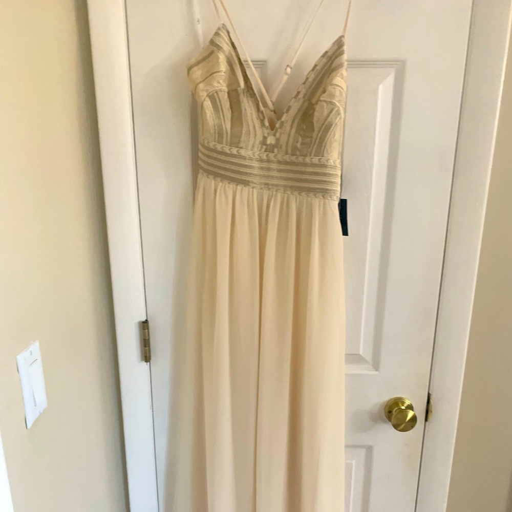 NWT Lulu’s floor length dress
